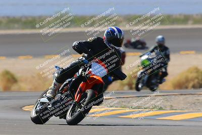 media/Oct-08-2022-SoCal Trackdays (Sat) [[1fc3beec89]]/Turn 14 (1050am)/